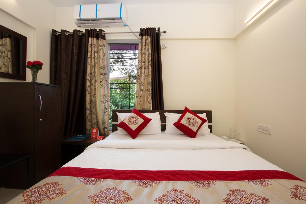 ホテル Oyo 9052 Leisurely Abode Khadki エクステリア 写真
